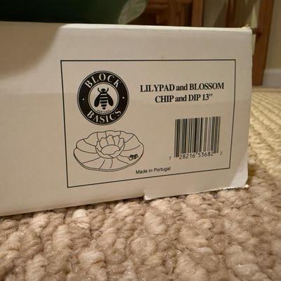 LOT 172B: Pyrex & Rival Insulated Bags, Serving Basket, Glass Tea Dispenser & More