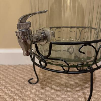 LOT 172B: Pyrex & Rival Insulated Bags, Serving Basket, Glass Tea Dispenser & More