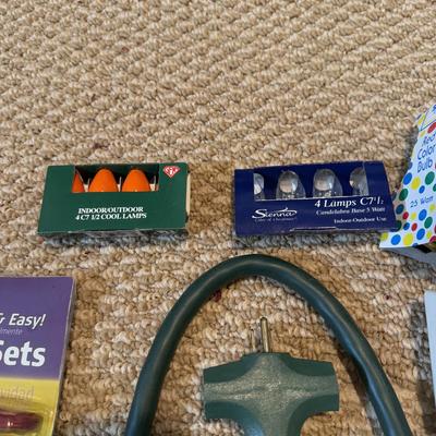 LOT 173B: Holiday Lights, Decor & Accessories