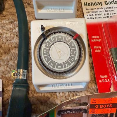 LOT 173B: Holiday Lights, Decor & Accessories