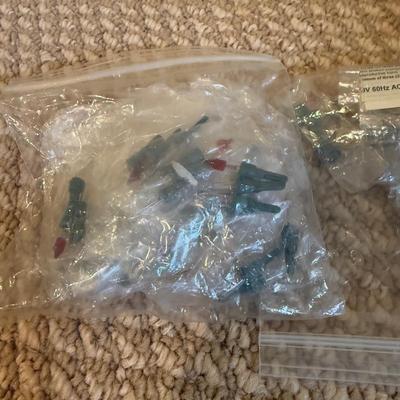 LOT 173B: Holiday Lights, Decor & Accessories