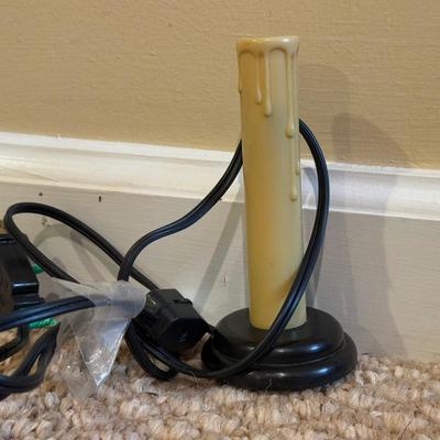 LOT 173B: Holiday Lights, Decor & Accessories