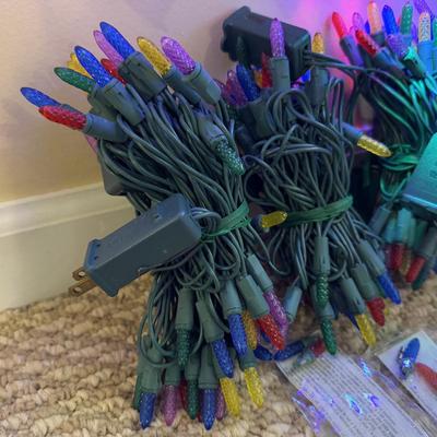 LOT 173B: Holiday Lights, Decor & Accessories