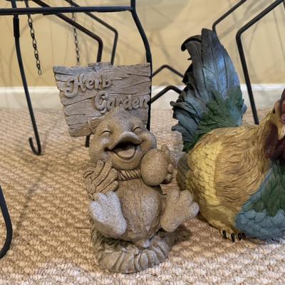 LOT 176B: Metal Plant Stands, Plastic Pots & Garden Decor