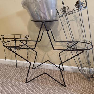 LOT 176B: Metal Plant Stands, Plastic Pots & Garden Decor