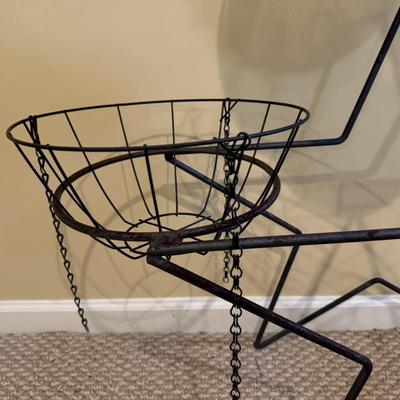 LOT 176B: Metal Plant Stands, Plastic Pots & Garden Decor