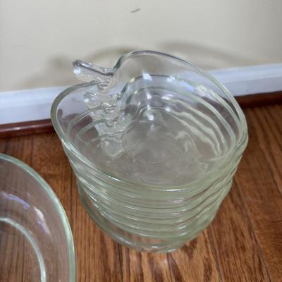 LOT 180N: Collection of Glass Bowls & Shaped Dishes - Apple Set, Arc Set & Tinted Bowls