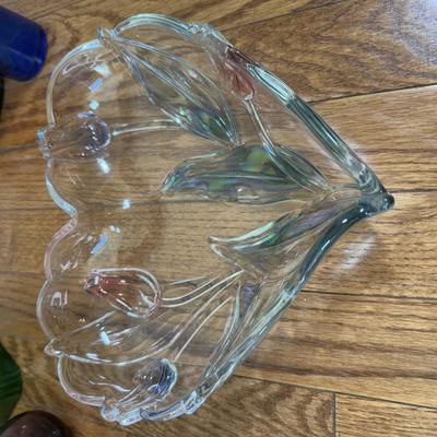 LOT 183N: Beautiful Tinted Glass Tulip Heart Shaped Bowl w/ Collection of Color Glass Pieces