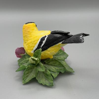 LOT 189N: Lenox Porcelain Birds - American Robin, 2001 Christmas Nuthatch, Bluebird & American Goldfinch