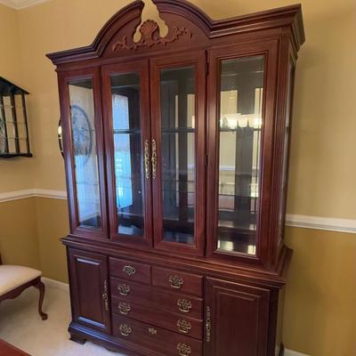 LOT 193D: American Drew Hutch / China Cabinet