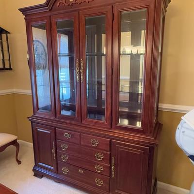 LOT 193D: American Drew Hutch / China Cabinet