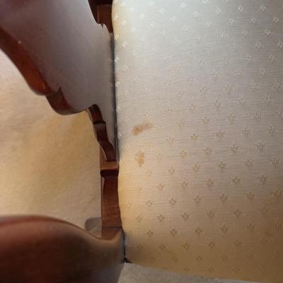 LOT 194D: Dining Table w/ Leaf & 8 Chairs