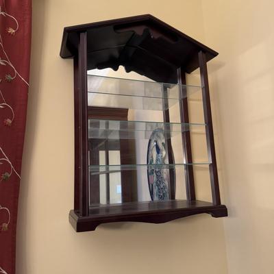 LOT 196D: Mirrored Wall Display Shelf