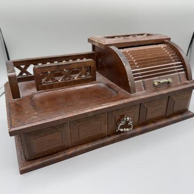 LOT 199J: Vintage Desktop Organizer, Avon Ship Mug, Phillies Belt Buckle, Pocket Knives & More