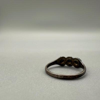 LOT 200J: Child’s Size 3 Sterling Silver Ring