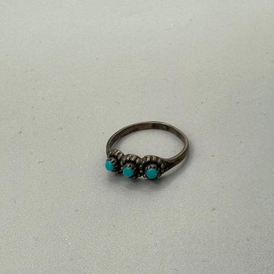 LOT 200J: Child’s Size 3 Sterling Silver Ring