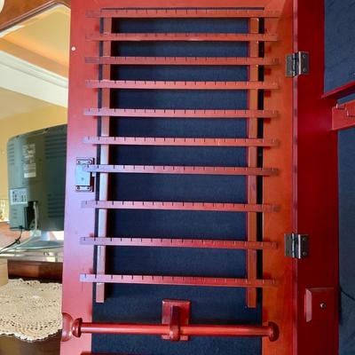 LOT 202 M: Standing Mirror / Jewlery Cabinet