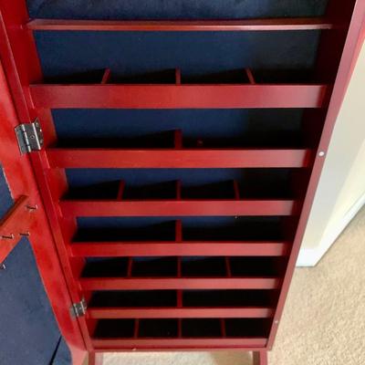 LOT 202 M: Standing Mirror / Jewlery Cabinet