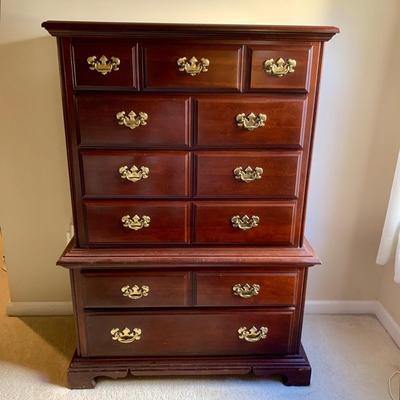 LOT 205 M: American Drew 6 Drawer Chest of Drawers & 9 Drawer Dresser w/ Mirror