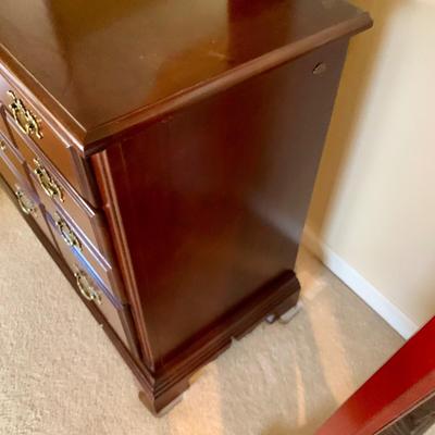 LOT 205 M: American Drew 6 Drawer Chest of Drawers & 9 Drawer Dresser w/ Mirror