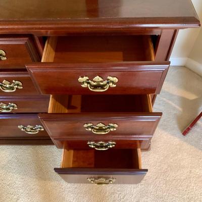 LOT 205 M: American Drew 6 Drawer Chest of Drawers & 9 Drawer Dresser w/ Mirror