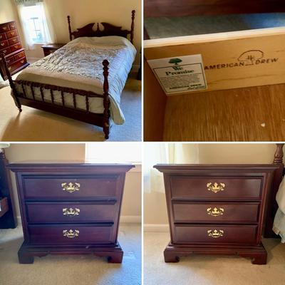 LOT 206 M: American Drew 3 Drawer Bedside Tables & Bedframe (Headboard & Footboard)