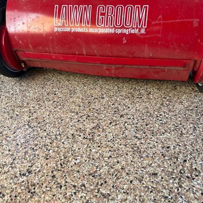 Lawn Groom