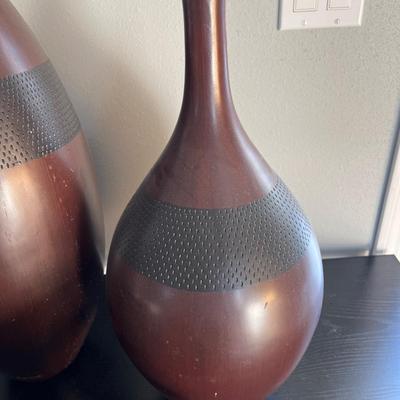 Vases and basket lot