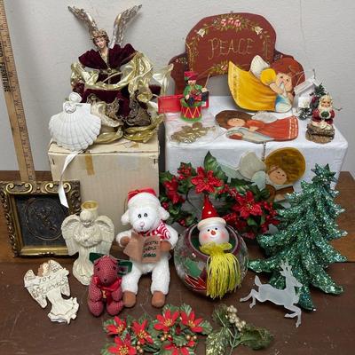 Sale Photo Thumbnail #270: large assortment of Christmas Decorations.