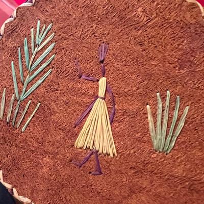 Vintage Tableware - Table Cloths, Placemats, Napkin Holders, Coasters, Trivets
