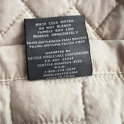 Clean "Serenity" King Spread w 2 Pillow Cases, 2 Queen "Martha Stuart" Pillows