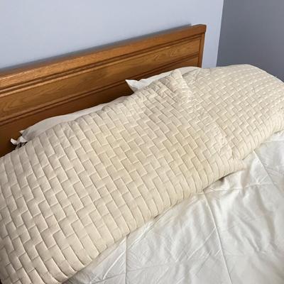 Clean "Serenity" King Spread w 2 Pillow Cases, 2 Queen "Martha Stuart" Pillows