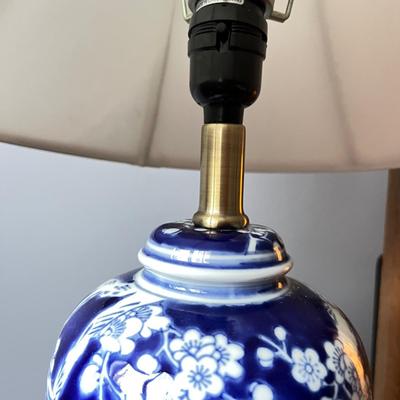 Blue White Cherry Blossom Table lamp