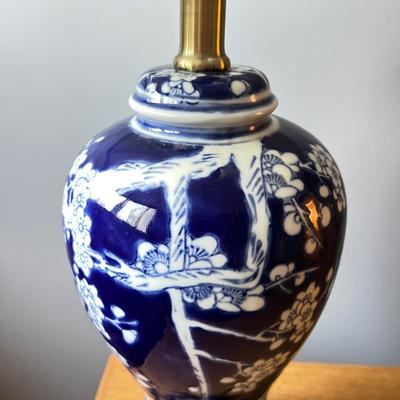 Blue White Cherry Blossom Table lamp