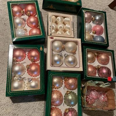 Multiple pink and cream Christmas bulbs