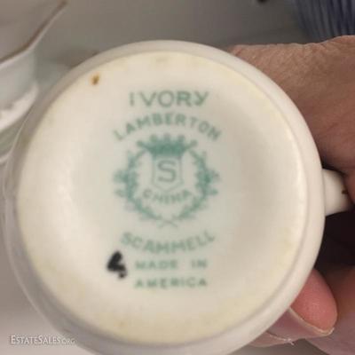 Lot 129 - Misc Kitchen Dishes  
