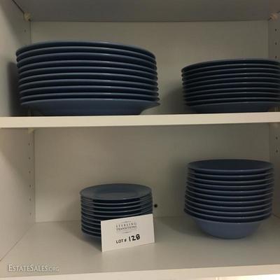Lot 128 - Blue Stoneware Dish service for 10