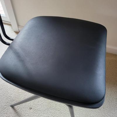 Nuevo Giada Black Leather Dining Or Lobby Chair $250+ Value (#1)