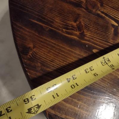 Wood Finish Round Table