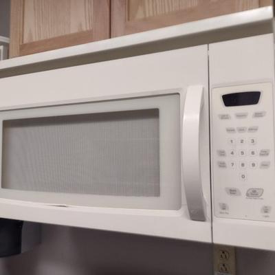 Undercabinet Microwave Oven