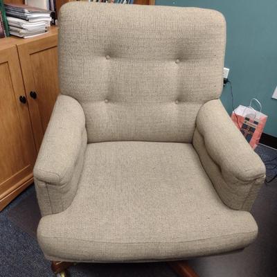 Button Back Upholstered Office Chair