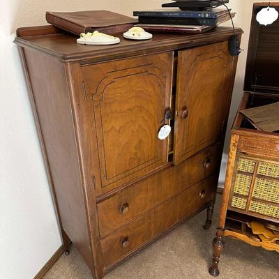 Lot 1: Antique Gentleman’s Cabinet, Bed and more