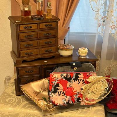 Lot 4: Magnavox TV, Clothing and more