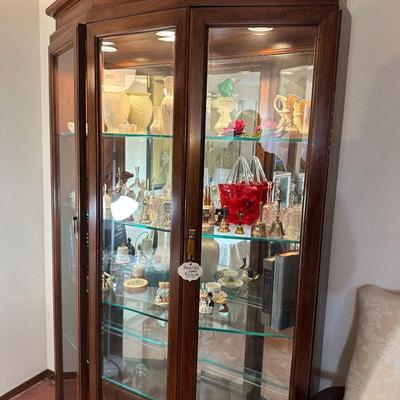 Lot 7: Curio cabinet, Collectibles and More