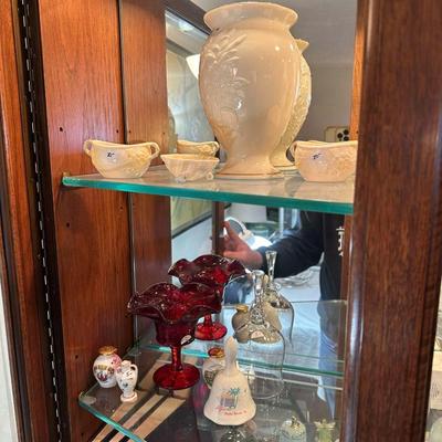 Lot 7: Curio cabinet, Collectibles and More