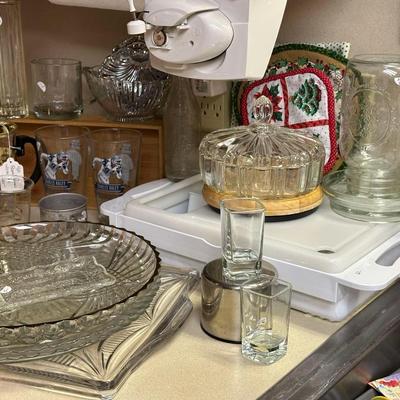 Lot 8: Mikasa Dishes, Kitchen Selection & More