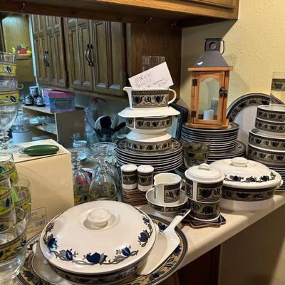 Lot 8: Mikasa Dishes, Kitchen Selection & More