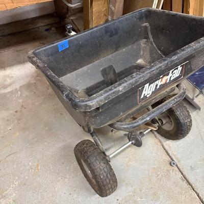 Lot 25: Shed Selection