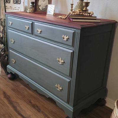 Antique Mahogany Dresser