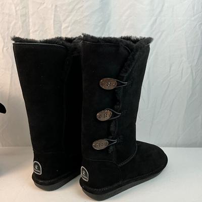 Lot B 162 Bearpaw Winter Boots